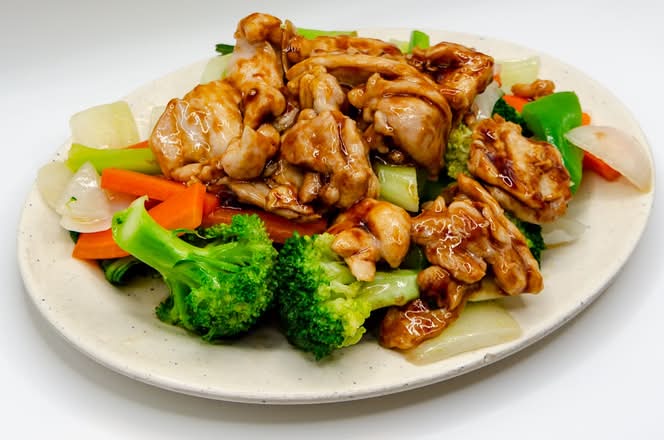 22. Sauteed Chicken Chop Suey 雞球炒雜碎